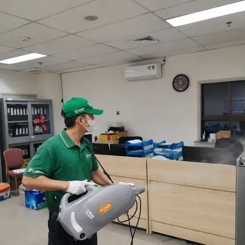 Kỹ thuật viên NOVAPEST triển khai dịch vụ tại dự án - hình 3