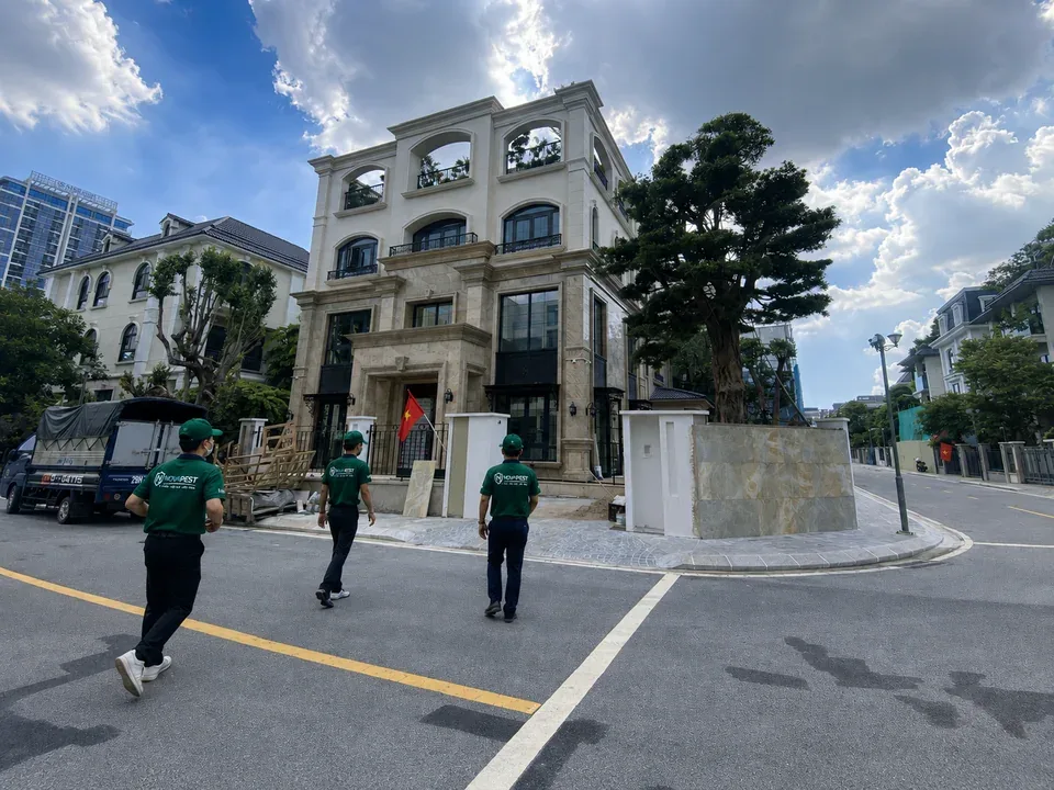 05 ky thuat vien khao sat moi villa 960
